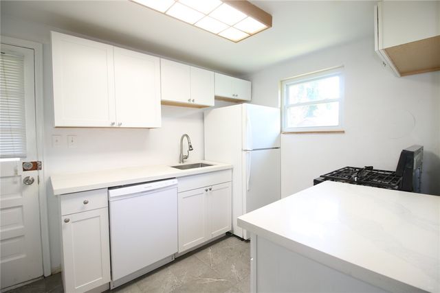 406 Eden Dr, Monroeville, PA 15146