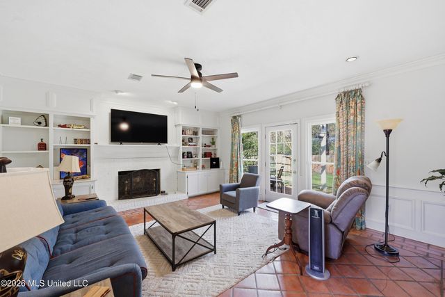 1036 Newland Street, Jackson, MS 39211