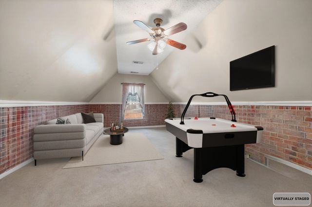 245 OAKSEDGE DR, Oakland, TN 38060