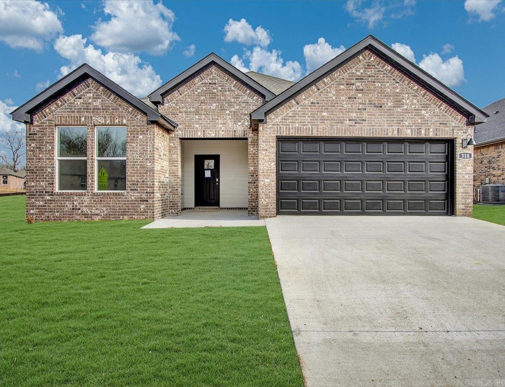 704 Riley Lane, Maumelle, AR 72113