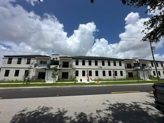 17020 SW 104th Ave 206, Miami, FL 33157