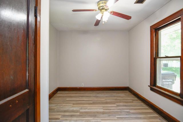 1637 N BENNETT STREET, Appleton, WI 54914