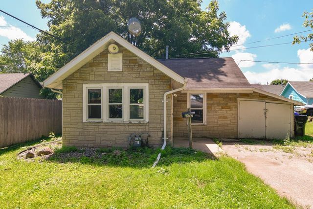 1637 N BENNETT STREET, Appleton, WI 54914