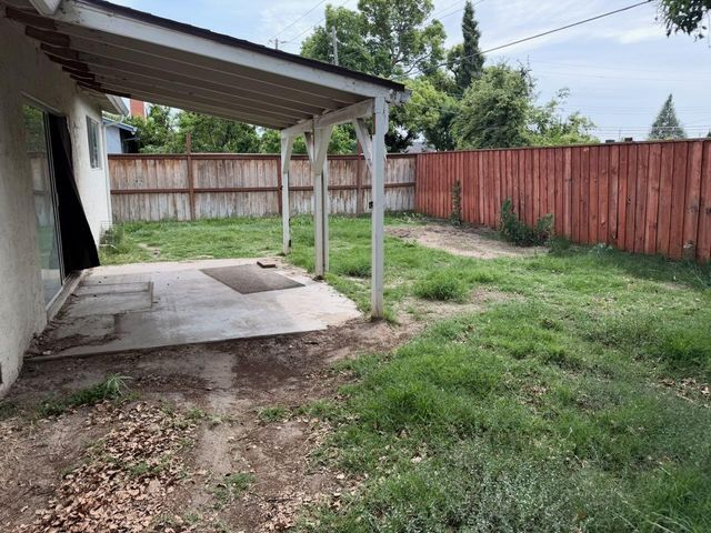 1239 Crestwood Ave, Manteca, CA 95336