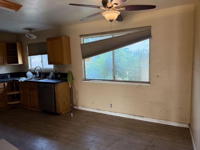 1239 Crestwood Ave, Manteca, CA 95336