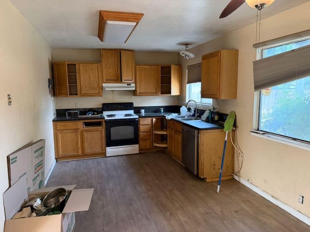 1239 Crestwood Ave, Manteca, CA 95336