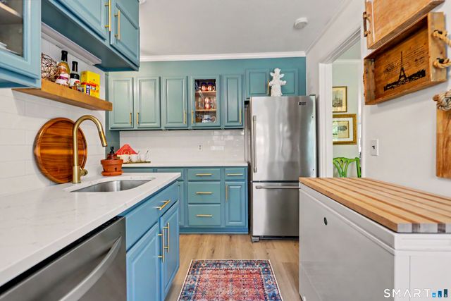 125 Heritage Hill Road A, New Canaan, CT 06840