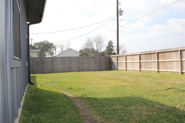 7610 Avenue G Avenue, Beasley, TX 77417