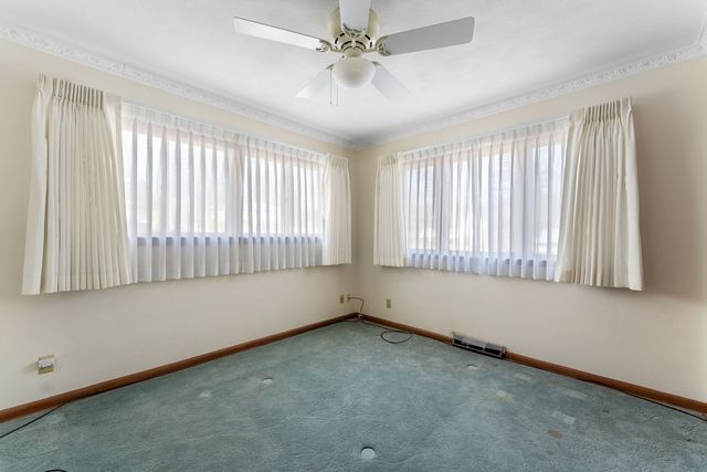 1039 33rd Court, Moline, IL 61265