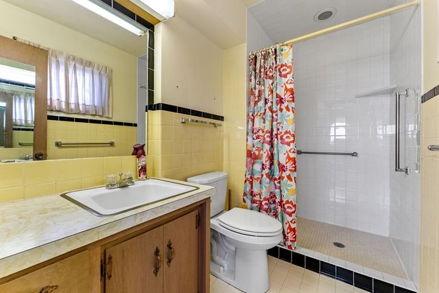 1039 33rd Court, Moline, IL 61265