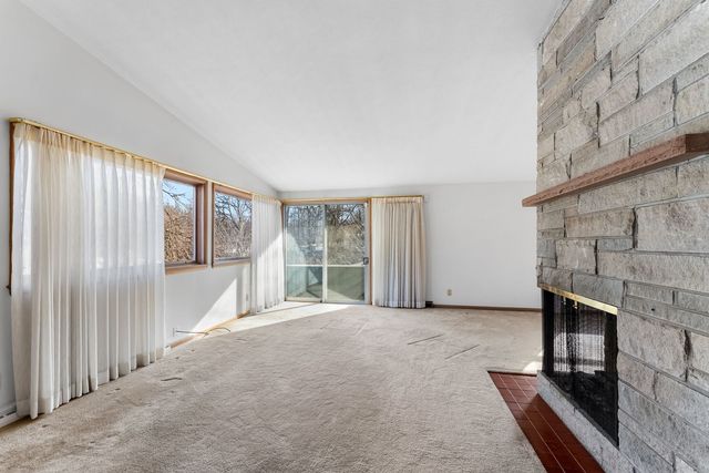 1039 33rd Court, Moline, IL 61265