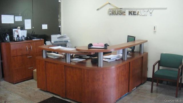 9215 Roosevelt Avenue, Jackson Heights, NY 11372