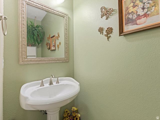 6863 W BREEANNE PL, Herriman, UT 84096