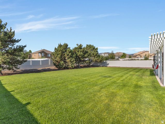 6863 W BREEANNE PL, Herriman, UT 84096