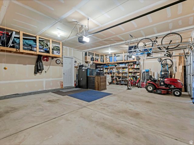 6863 W BREEANNE PL, Herriman, UT 84096