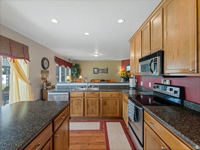 6863 W BREEANNE PL, Herriman, UT 84096