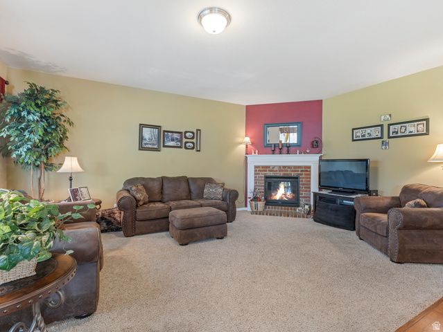 6863 W BREEANNE PL, Herriman, UT 84096