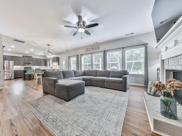 118 Edinburgh Drive, Canton, GA 30115