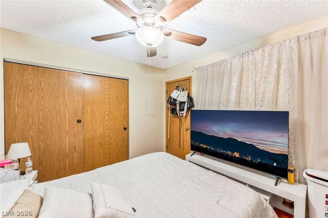 4708 Krissylouise Way, Las Vegas, NV 89121
