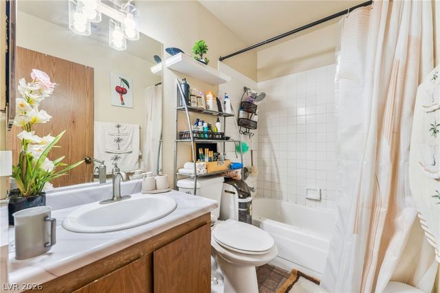4708 Krissylouise Way, Las Vegas, NV 89121