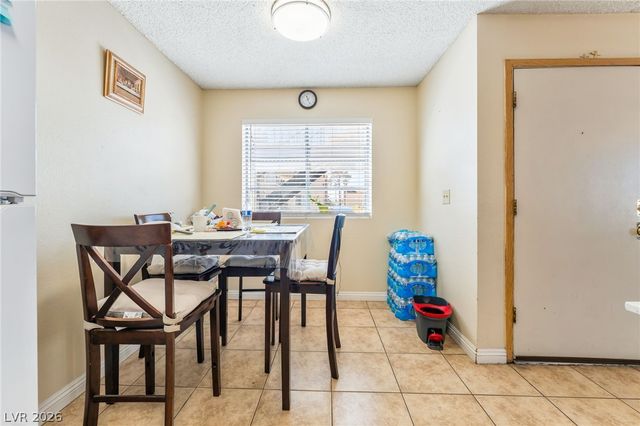 4708 Krissylouise Way, Las Vegas, NV 89121