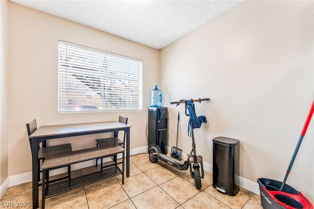 4708 Krissylouise Way, Las Vegas, NV 89121