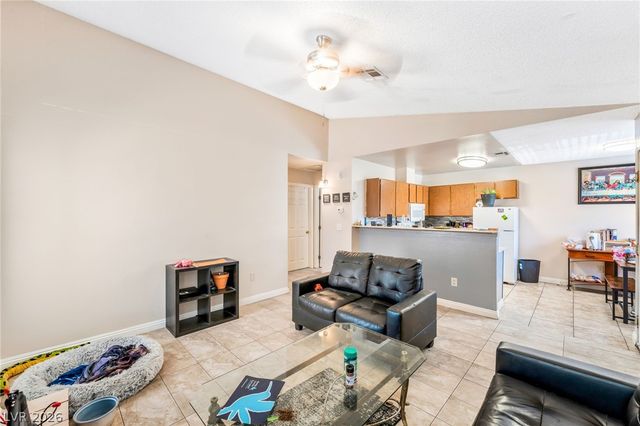 4708 Krissylouise Way, Las Vegas, NV 89121