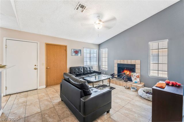 4708 Krissylouise Way, Las Vegas, NV 89121