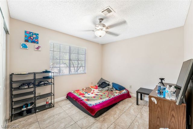 4708 Krissylouise Way, Las Vegas, NV 89121