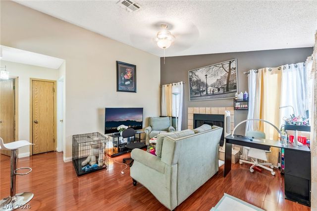 4708 Krissylouise Way, Las Vegas, NV 89121
