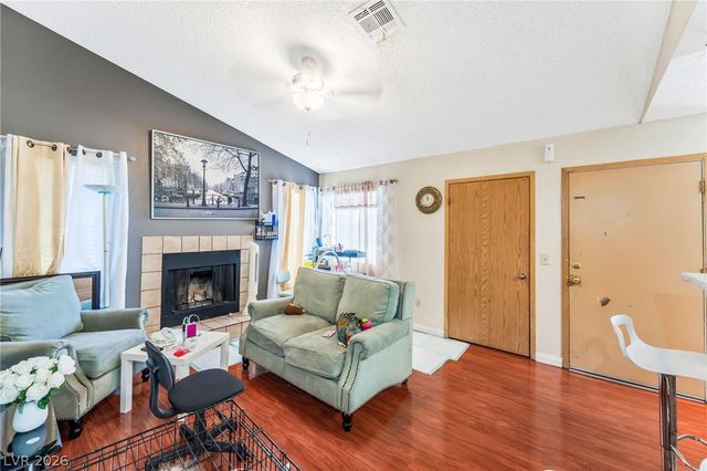 4708 Krissylouise Way, Las Vegas, NV 89121