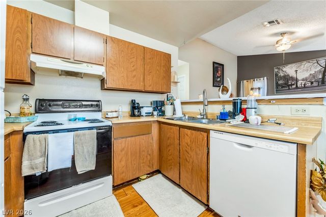 4708 Krissylouise Way, Las Vegas, NV 89121