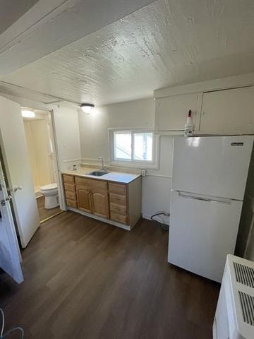 36 Dewey Street, Ashland, OR 97520