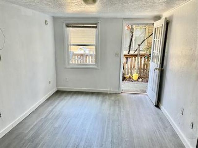 36 Dewey Street, Ashland, OR 97520