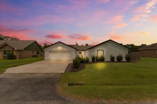 110 Dozent Lane, Baytown, TX 77521