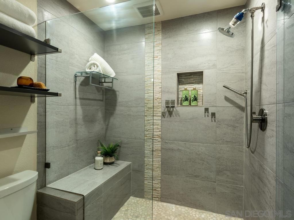 Image 20 of property listing at 1021 Scott 101, San Diego, CA 92106