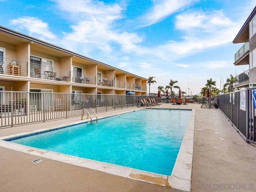 Image 36 of property listing at 1021 Scott 101, San Diego, CA 92106