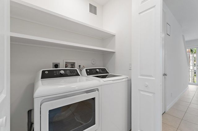4273 E Main Street, Jupiter, FL 33458