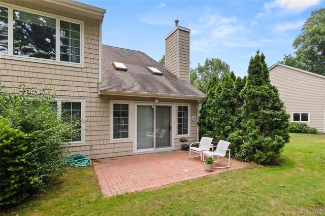 34 Cedar Ridge Lane, Bay Shore, NY 11706