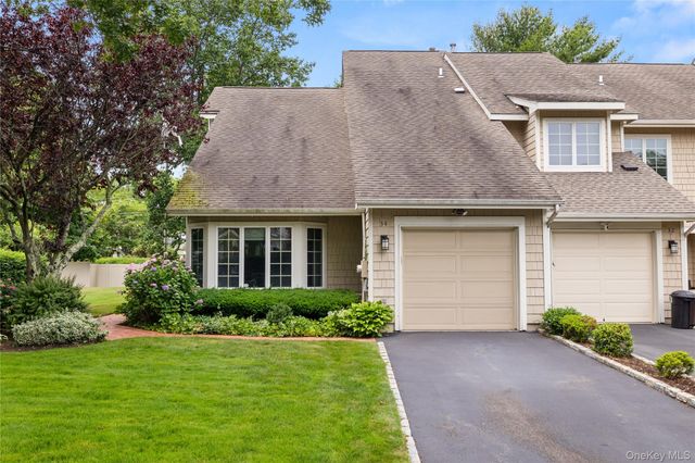 34 Cedar Ridge Lane, Bay Shore, NY 11706