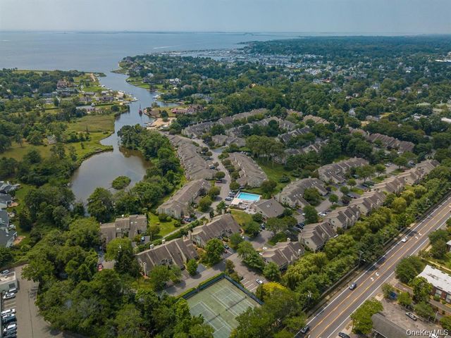 34 Cedar Ridge Lane, Bay Shore, NY 11706