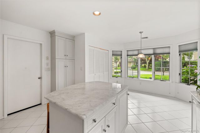 34 Cedar Ridge Lane, Bay Shore, NY 11706