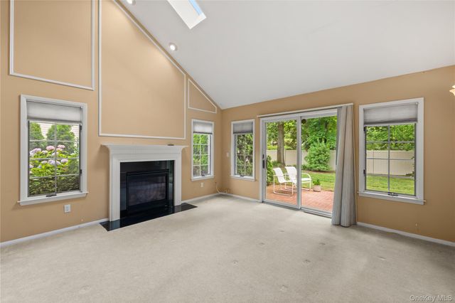 34 Cedar Ridge Lane, Bay Shore, NY 11706