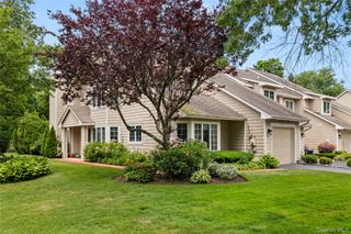 34 Cedar Ridge Lane, Bay Shore, NY 11706