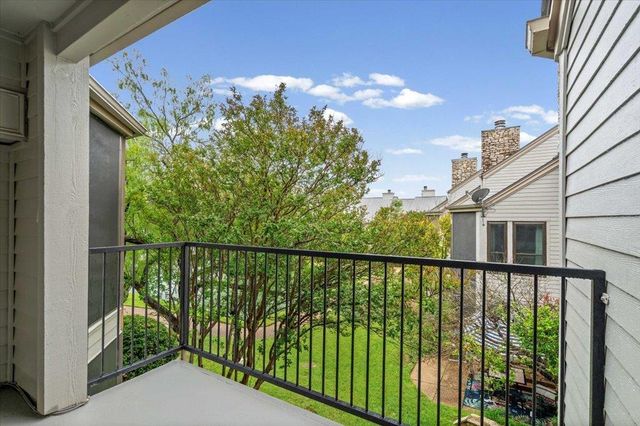 115 World Of Tennis SQ, Lakeway, TX 78738