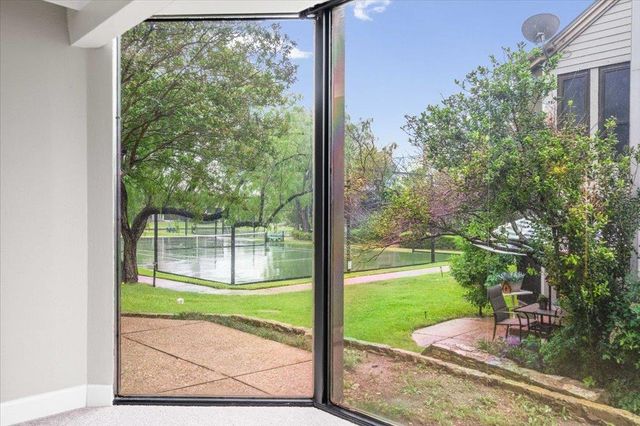 115 World Of Tennis SQ, Lakeway, TX 78738