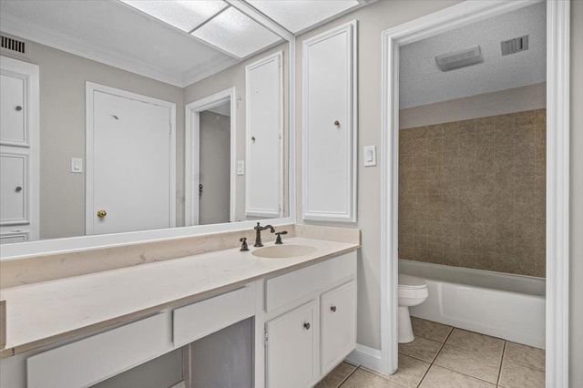 115 World Of Tennis SQ, Lakeway, TX 78738