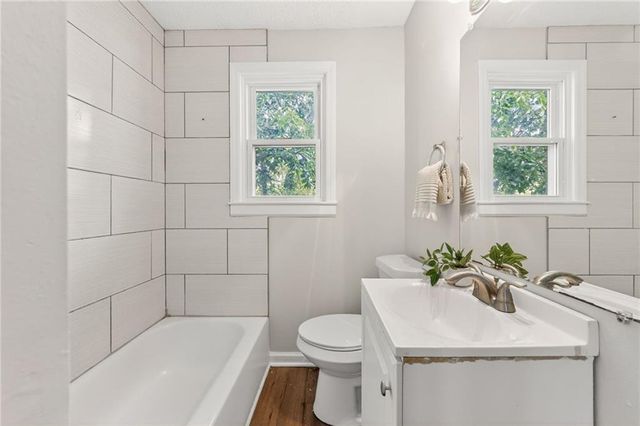 8522 Euclid Avenue, Kansas City, MO 64132