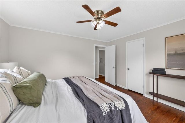 8522 Euclid Avenue, Kansas City, MO 64132