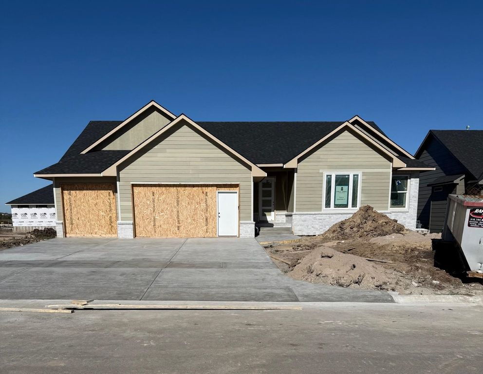 3244 N Bedford Ct, Wichita, KS 67226